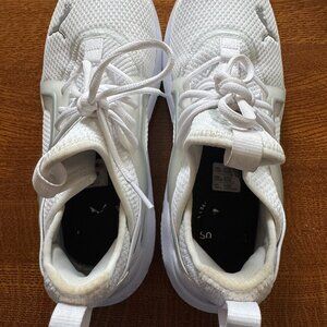 Puma "Soft Ride" style cushion work out sneakers